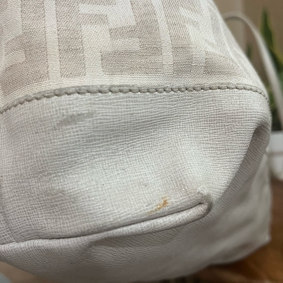 FENDI ZIPPERED TOTE - Picture 11 of 16